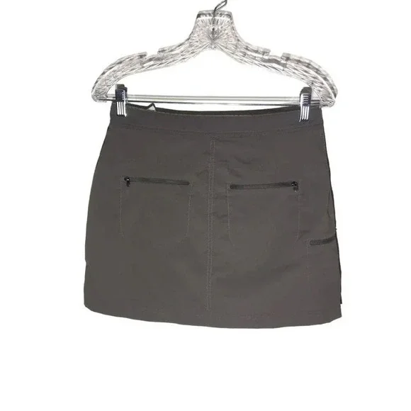 L.L. Bean LL Bean khaki olive comfort trail skort size 4 summer hiking outdoors - Picture 2 of 2